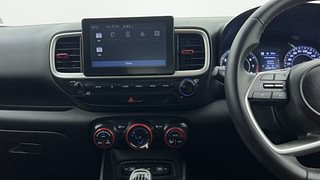 Used 2021 Hyundai Venue SX 1.0  Turbo iMT Dual Tone Sport Petrol Manual interior MUSIC SYSTEM & AC CONTROL VIEW