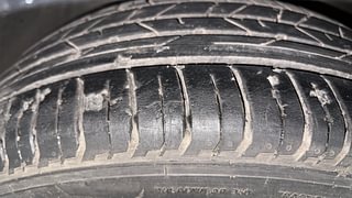 Used 2022 Hyundai New i20 Asta (O) 1.0 Turbo DCT Petrol Automatic tyres LEFT FRONT TYRE TREAD VIEW