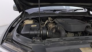 Used 2023 Mahindra Scorpio N Z8 L Diesel 7 STR Diesel Manual engine ENGINE RIGHT SIDE HINGE & APRON VIEW