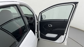 Used 2019 Datsun Redi-GO [2015-2019] T(O) 1.0 Petrol Manual interior RIGHT FRONT DOOR OPEN VIEW