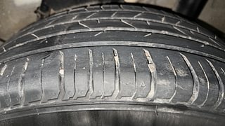 Used 2021 Hyundai Venue SX 1.0  Turbo iMT Dual Tone Sport Petrol Manual tyres LEFT REAR TYRE TREAD VIEW