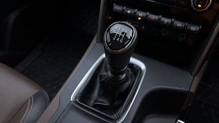 Used 2023 Mahindra Scorpio N Z8 L Diesel 7 STR Diesel Manual interior GEAR  KNOB VIEW