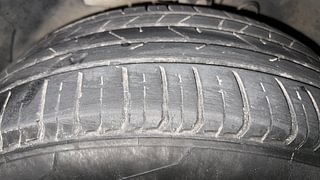 Used 2021 Hyundai Venue SX 1.0  Turbo iMT Dual Tone Sport Petrol Manual tyres LEFT FRONT TYRE TREAD VIEW