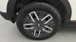 Used 2021 Hyundai Venue SX 1.0  Turbo iMT Dual Tone Sport Petrol Manual tyres RIGHT REAR TYRE RIM VIEW