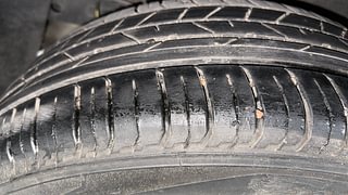Used 2022 Hyundai New i20 Asta (O) 1.0 Turbo DCT Petrol Automatic tyres RIGHT REAR TYRE TREAD VIEW
