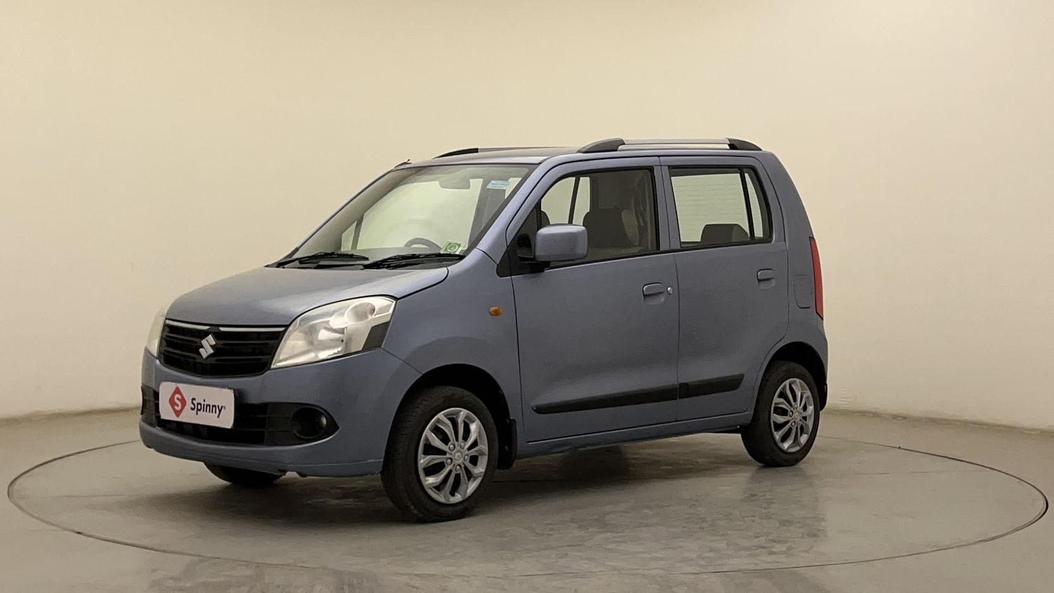 LEFT FRONT CORNER VIEW