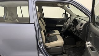 Used 2011 Maruti Suzuki Wagon R 1.0 [2010-2019] VXi Petrol Manual interior RIGHT SIDE FRONT DOOR CABIN VIEW