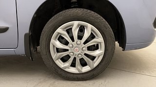 Used 2011 Maruti Suzuki Wagon R 1.0 [2010-2019] VXi Petrol Manual tyres RIGHT FRONT TYRE RIM VIEW