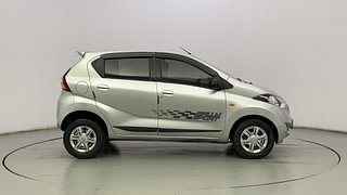 Used 2017 Datsun Redi-GO [2015-2019] T(O) 1.0 Petrol Manual exterior RIGHT SIDE VIEW