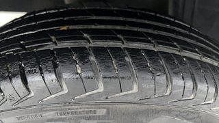 Used 2017 Datsun Redi-GO [2015-2019] T (O) Petrol Manual tyres RIGHT REAR TYRE TREAD VIEW