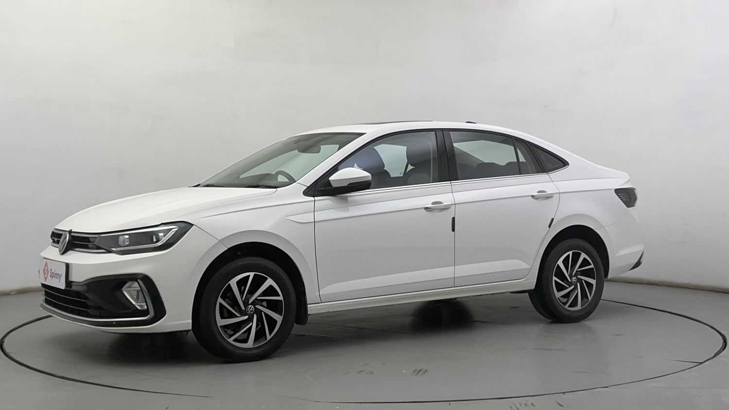 New Volkswagen Virtus Candy White