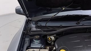 Used 2015 Renault Duster 85 PS RxL Diesel Diesel Manual engine ENGINE RIGHT SIDE HINGE & APRON VIEW