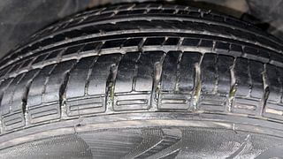 Used 2015 Renault Duster 85 PS RxL Diesel Diesel Manual tyres RIGHT FRONT TYRE TREAD VIEW
