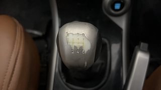 Used 2020 Mahindra XUV500 W7 Diesel Manual interior GEAR  KNOB VIEW