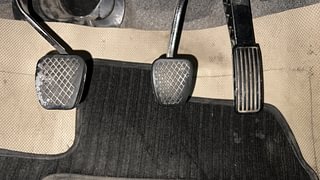 Used 2018 Honda Amaze 1.2 V i-VTEC Petrol Manual interior PEDALS VIEW