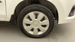 Used 2014 Maruti Suzuki Alto K10 VXi Petrol Manual tyres RIGHT FRONT TYRE RIM VIEW