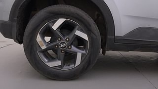 Used 2021 Hyundai Venue SX 1.0  Turbo Petrol Manual tyres RIGHT REAR TYRE RIM VIEW