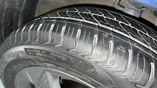 Used 2021 Hyundai Verna SX 1.5 MPi Petrol Manual tyres RIGHT FRONT TYRE TREAD VIEW