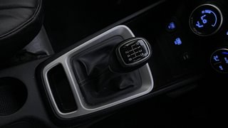 Used 2021 Hyundai Venue SX 1.0  Turbo Petrol Manual interior GEAR  KNOB VIEW