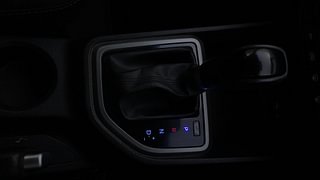Used 2017 Hyundai Creta [2015-2018] 1.6 SX Plus Auto Petrol Petrol Automatic interior GEAR  KNOB VIEW