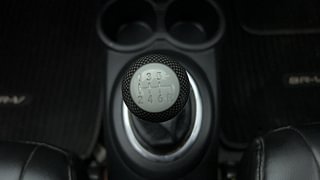 Used 2018 Honda BR-V S Diesel Diesel Manual interior GEAR  KNOB VIEW