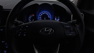 Used 2021 Hyundai Venue SX 1.0  Turbo Petrol Manual top_features Airbags
