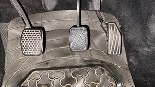 Used 2016 Maruti Suzuki Baleno Alpha 1.2 Petrol Manual interior PEDALS VIEW