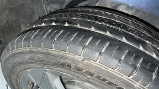 Used 2021 Hyundai Verna SX 1.5 MPi Petrol Manual tyres LEFT REAR TYRE TREAD VIEW