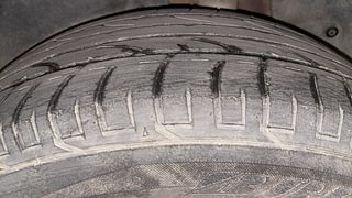Used 2017 Hyundai Creta [2015-2018] 1.6 SX Plus Auto Petrol Petrol Automatic tyres LEFT REAR TYRE TREAD VIEW