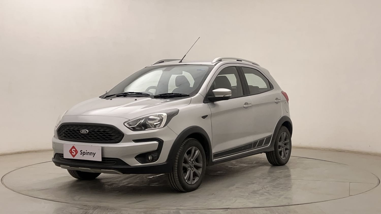 LEFT FRONT CORNER VIEW