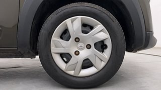 Used 2021 renault Kwid 1.0 RXT Opt Petrol Manual tyres RIGHT FRONT TYRE RIM VIEW