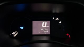 Used 2021 renault Kwid 1.0 RXT Opt Petrol Manual interior CLUSTERMETER VIEW