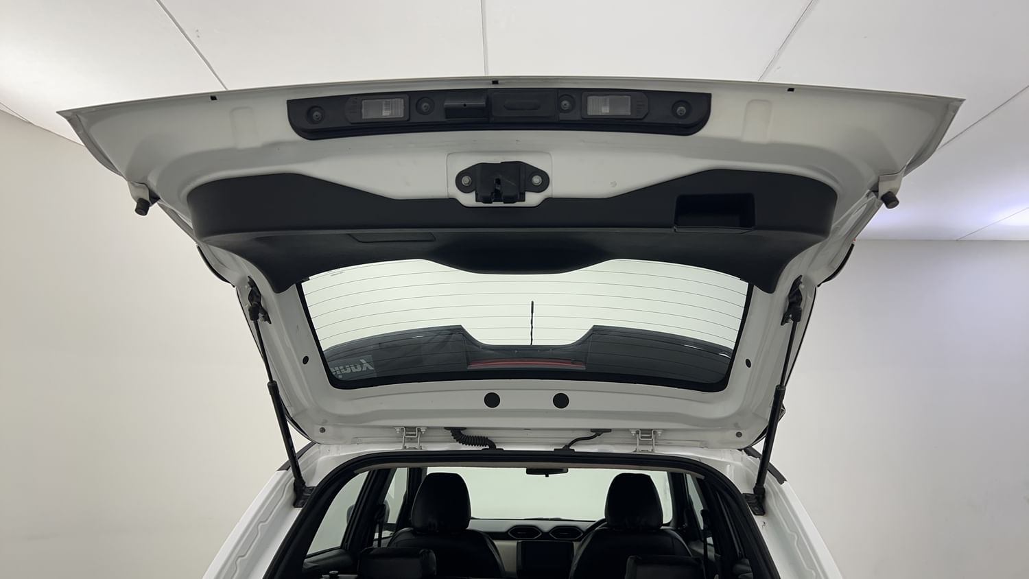 New Nissan Magnite interior DICKY DOOR OPEN VIEW