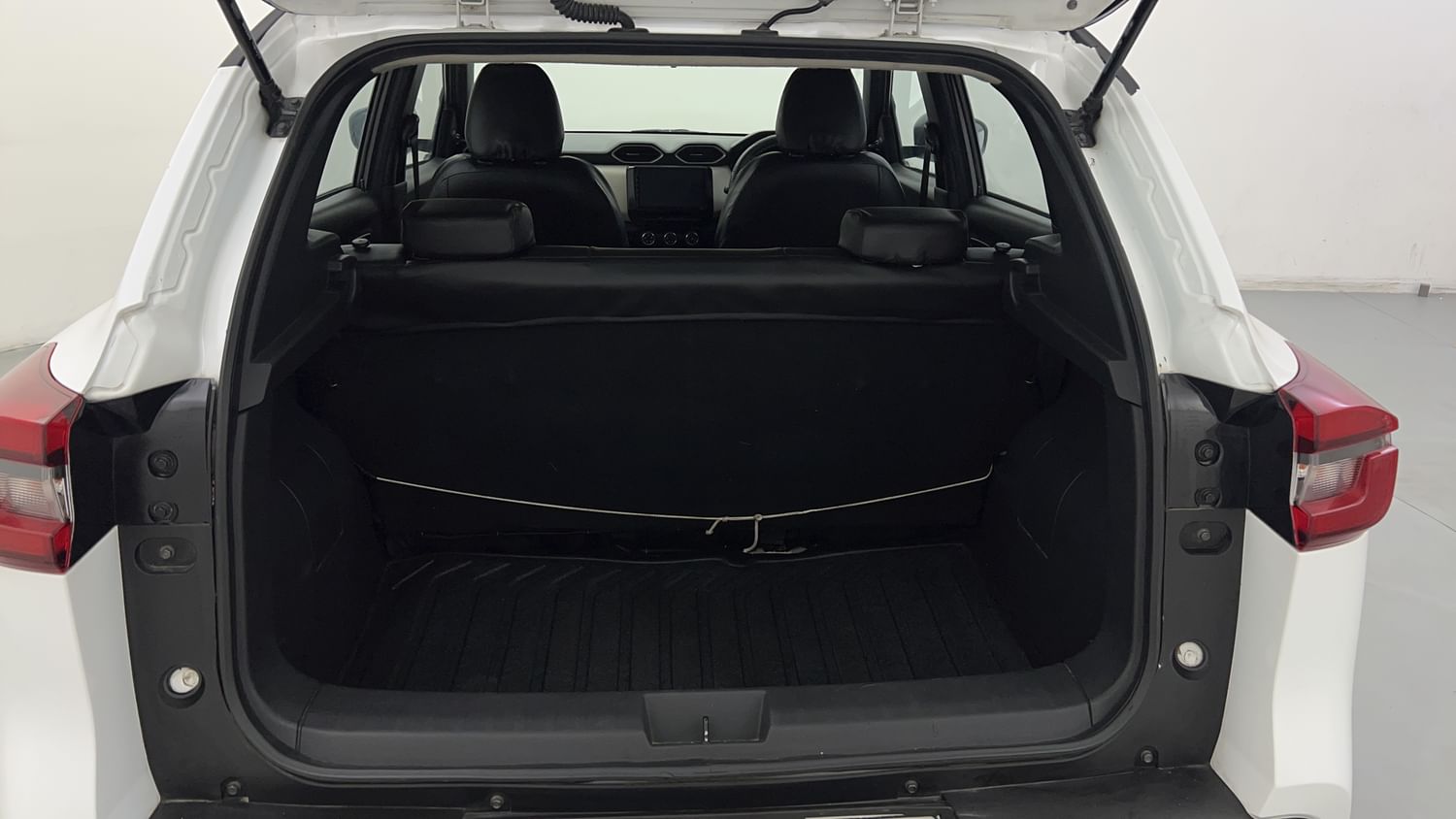 New Nissan Magnite interior DICKY INSIDE VIEW