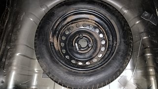 Used 2021 renault Kwid 1.0 RXT Opt Petrol Manual tyres SPARE TYRE VIEW