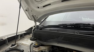 Used 2022 Hyundai Venue SX 1.2 Petrol Petrol Manual engine ENGINE RIGHT SIDE HINGE & APRON VIEW