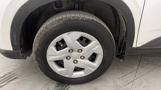 Used 2022 Hyundai Venue SX 1.2 Petrol Petrol Manual tyres LEFT FRONT TYRE RIM VIEW