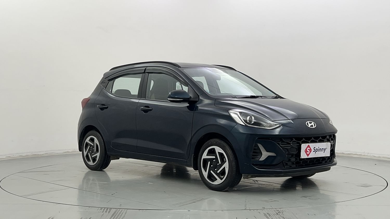 New Hyundai Grand i10 Nios exterior RIGHT FRONT CORNER VIEW