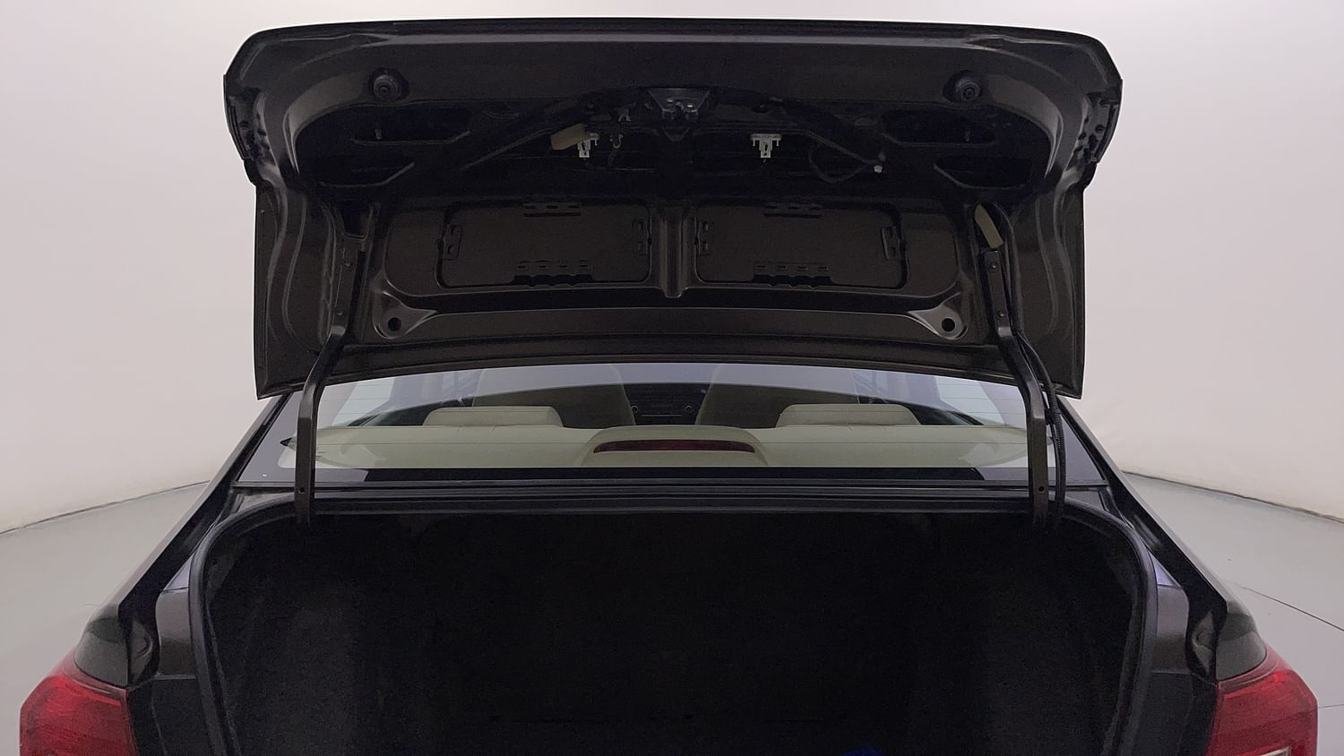 New Honda Amaze interior DICKY DOOR OPEN VIEW