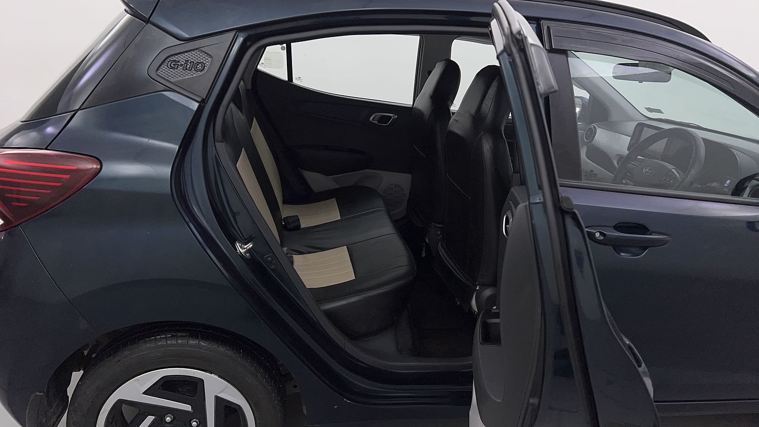 New Hyundai Grand i10 Nios interior RIGHT SIDE REAR DOOR CABIN VIEW