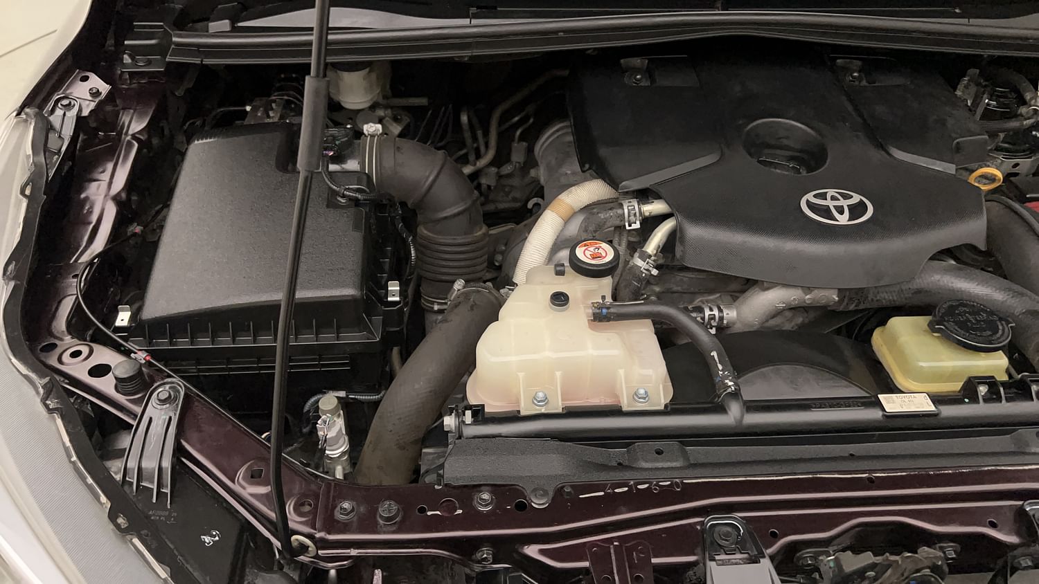 New Toyota Innova Crysta engine ENGINE RIGHT SIDE VIEW