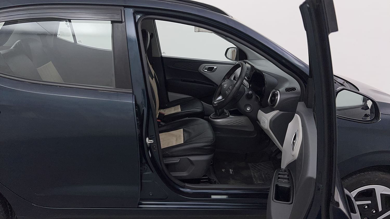New Hyundai Grand i10 Nios interior RIGHT SIDE FRONT DOOR CABIN VIEW