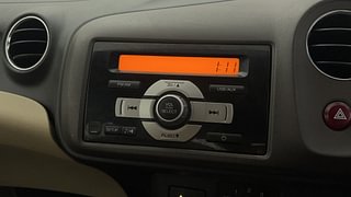 Used 2013 Honda Amaze 1.2 S i-VTEC Petrol Manual top_features Integrated (in-dash) music system