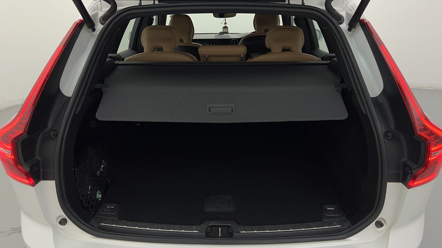 New Volvo XC60 interior DICKY INSIDE VIEW