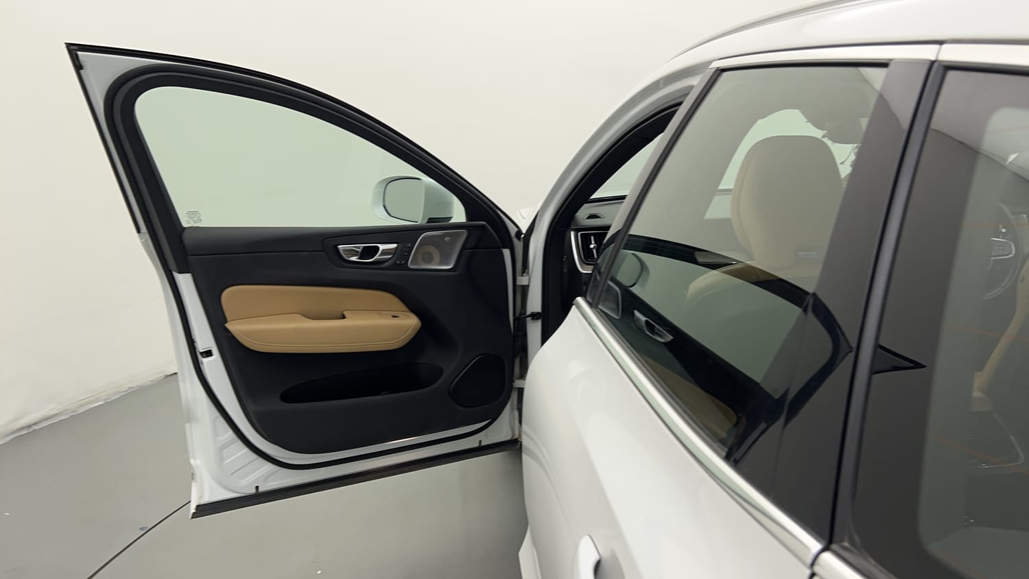 New Volvo XC60 interior LEFT FRONT DOOR OPEN VIEW