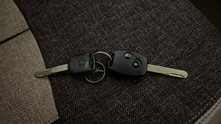 Used 2015 Honda Amaze 1.2 VX i-VTEC Petrol Manual extra CAR KEY VIEW