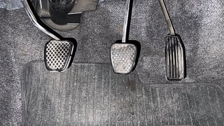 Used 2013 Honda Amaze 1.2 S i-VTEC Petrol Manual interior PEDALS VIEW