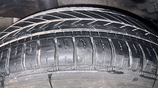 Used 2015 Honda Amaze 1.2 VX i-VTEC Petrol Manual tyres RIGHT REAR TYRE TREAD VIEW