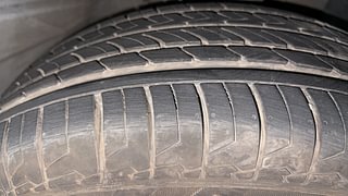 Used 2019 Hyundai Venue SX Plus 1.0 Turbo DCT Petrol Automatic tyres RIGHT FRONT TYRE TREAD VIEW
