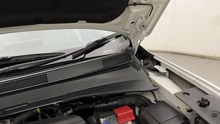 Used 2022 Jeep Compass Longitude (O) 2.0 Diesel Diesel Manual engine ENGINE LEFT SIDE HINGE & APRON VIEW